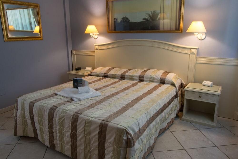 Conchiglia Azzurra Resort & Beach Порто-Чезарео Екстер'єр фото